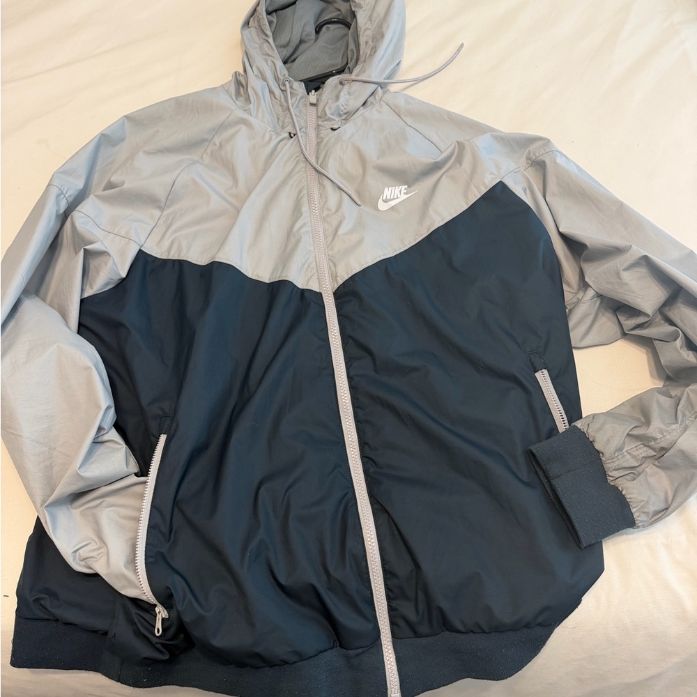 Nike Men's Two-Tone Windbreaker Jacket/SOLD